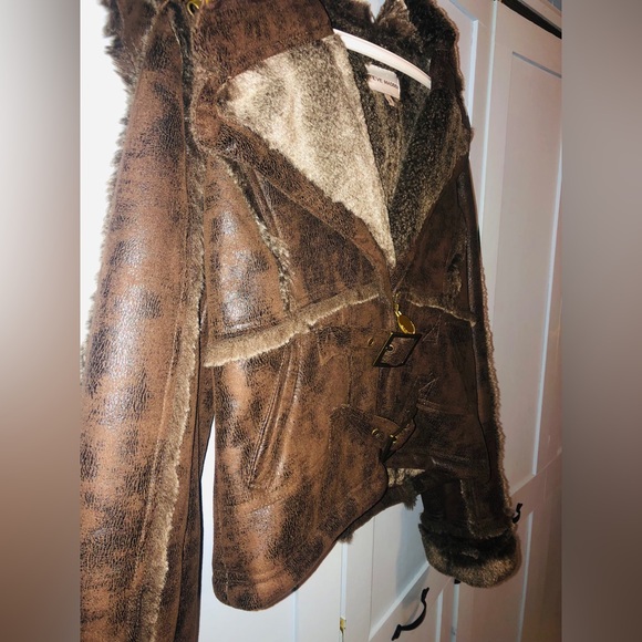 Steve Madden cropped Fur Jacket - Picture 2 of 6